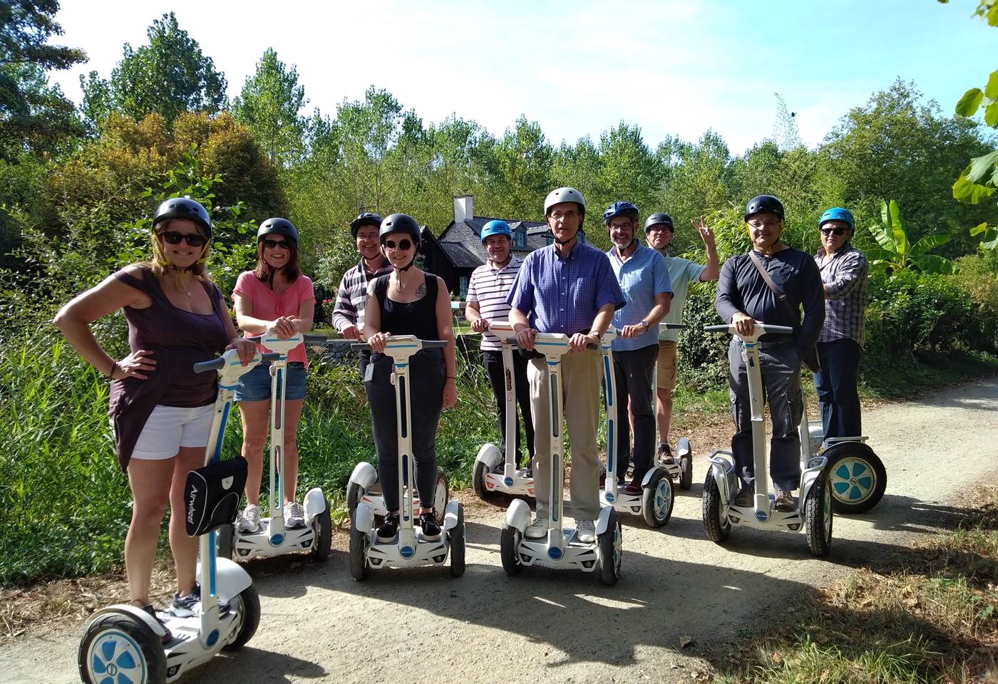 Une belle équipe de pilotes , au bord du canal. 092018
