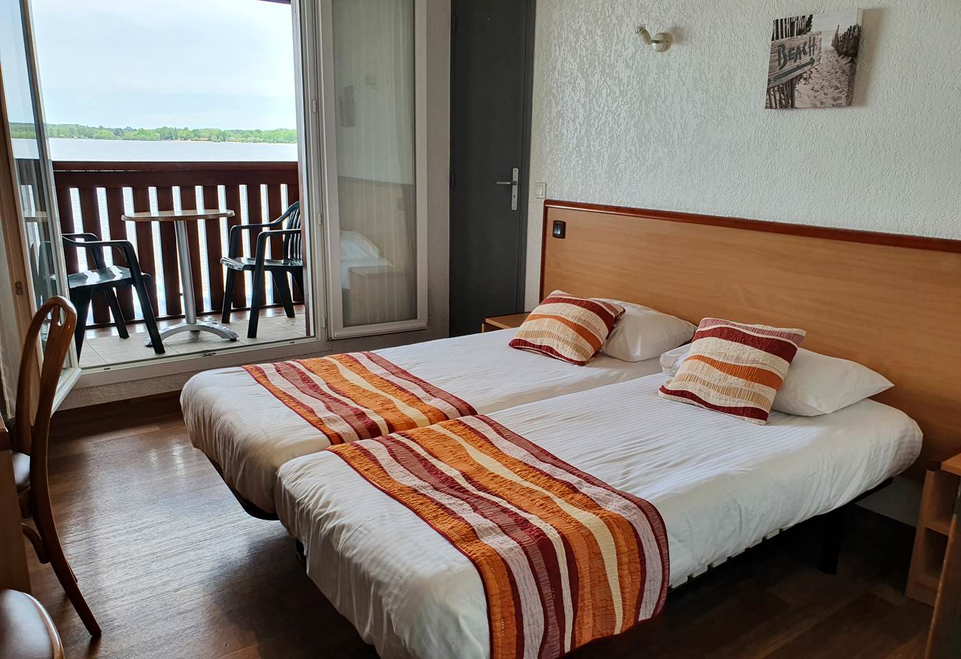 Chambre appartement 2 lits simples