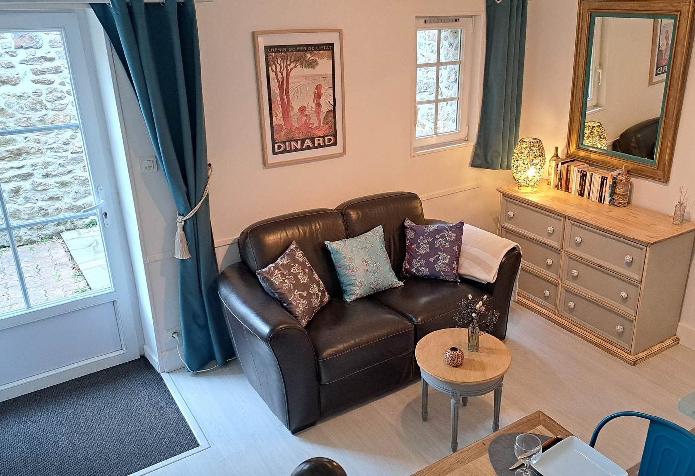 Clos de la Fontaine coin salon du 1