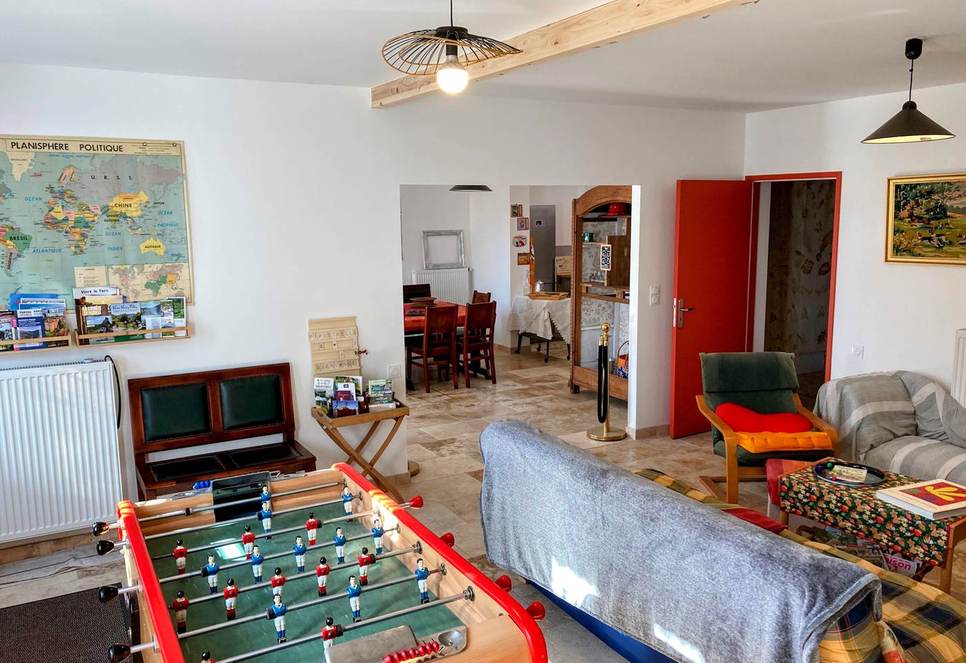 vue  rdc . baby salon  SAM cuisine