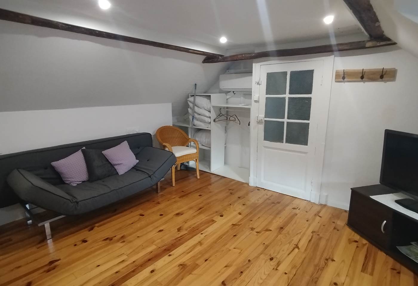 MAISON PLEIN SOLEIL - VENASQUE CHAMBRE 4