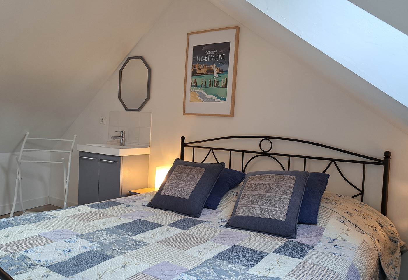 Clos de la Fontaine, N°4 lit de 160cm et point d'eau