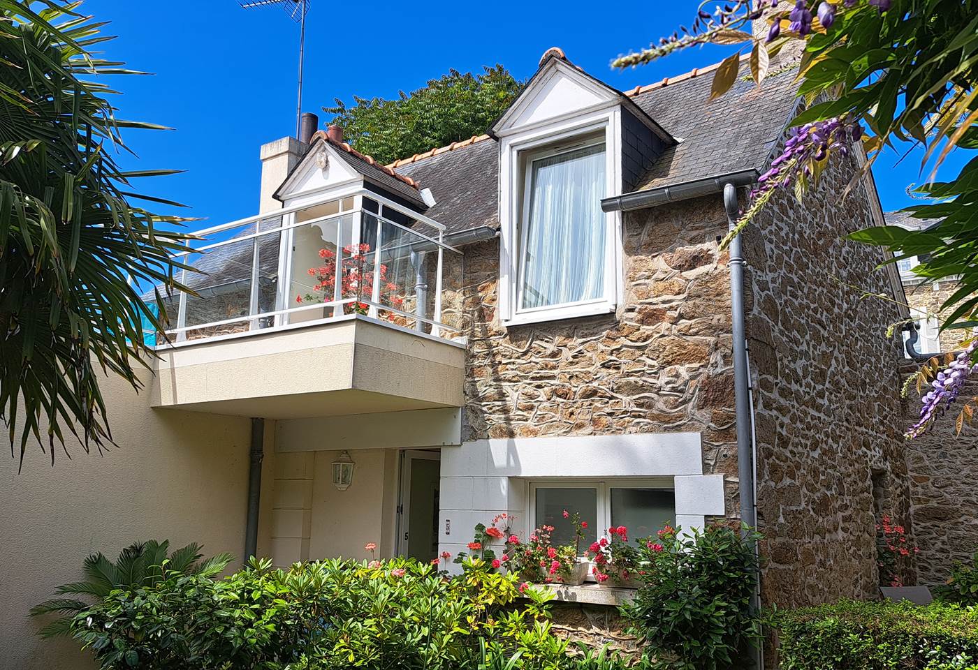 Clos de la Fontaine Dinard, entrée du N°5