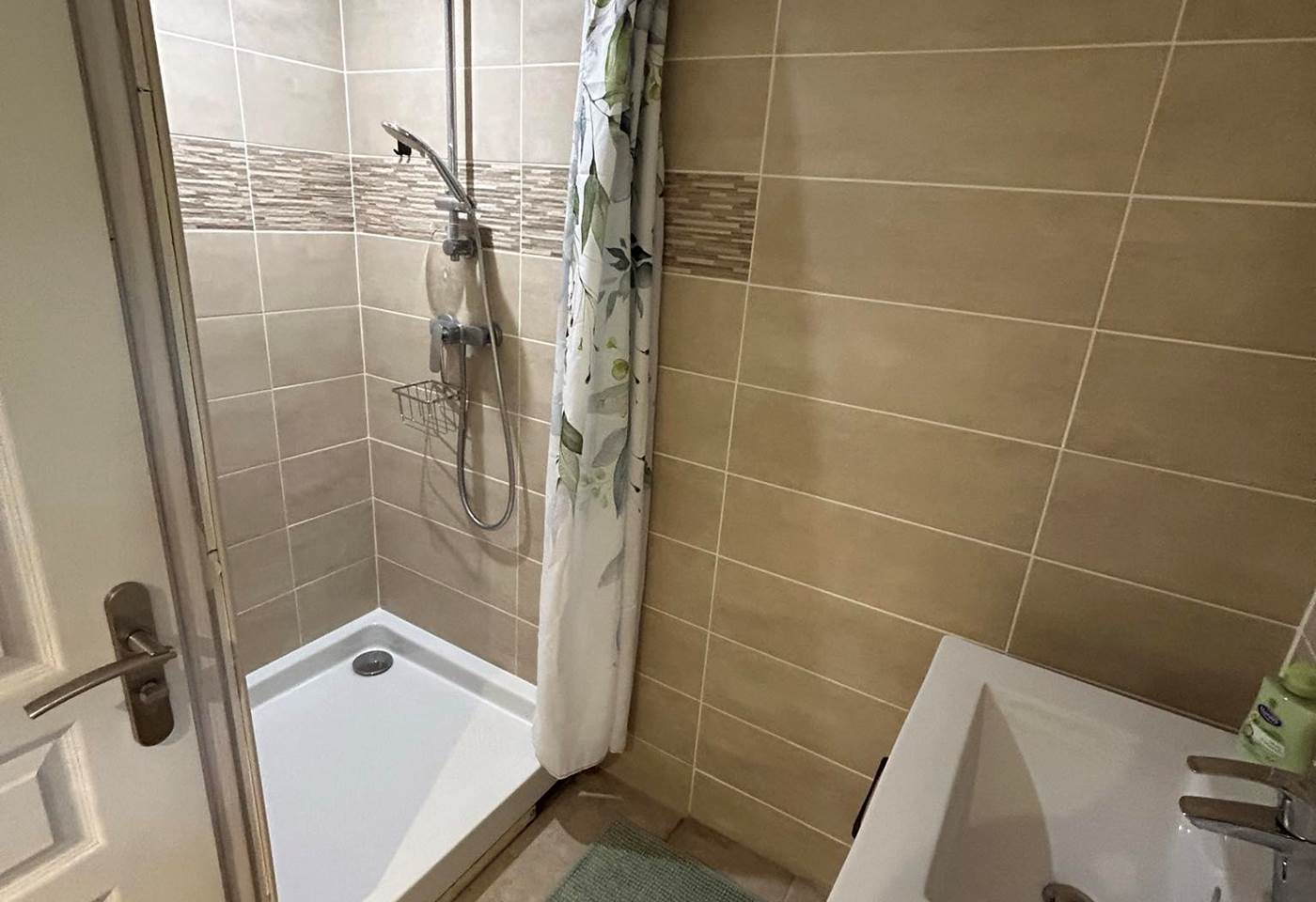 bd0e9be3-bc47-4cb5-bc3c-14b21b9c5f72