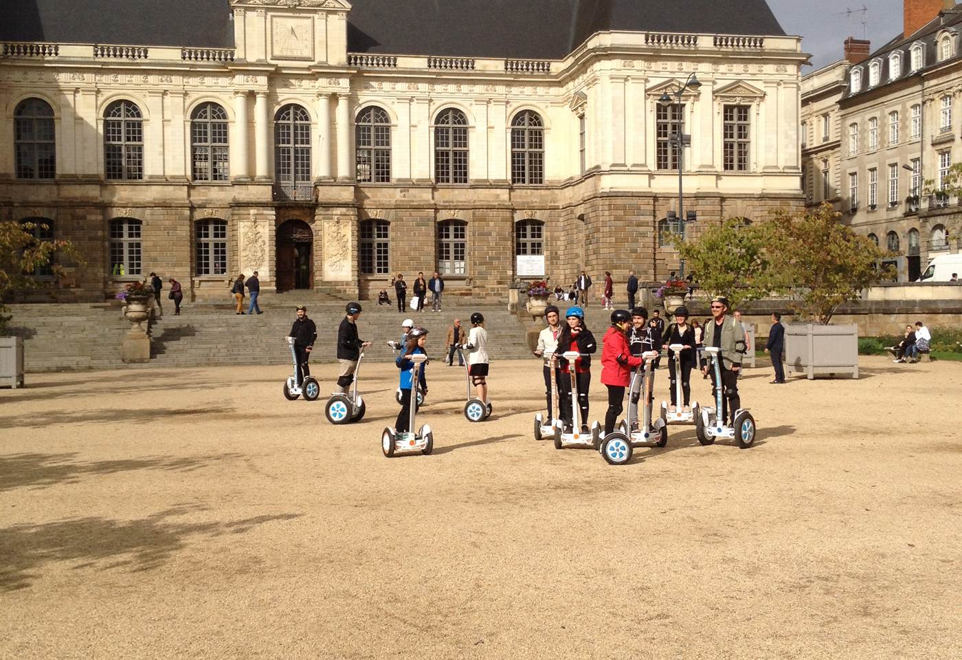 Equipe de pilotes place du parlement Rennes , balade du 30/09/2017