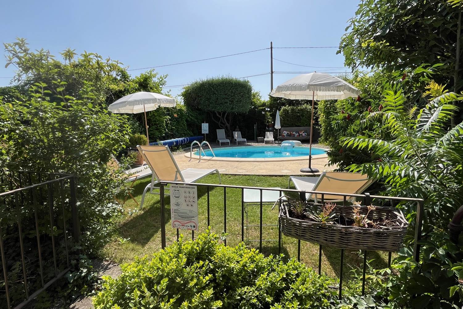 Le Mas Mellou / Chambre Mont Serein / La Piscine