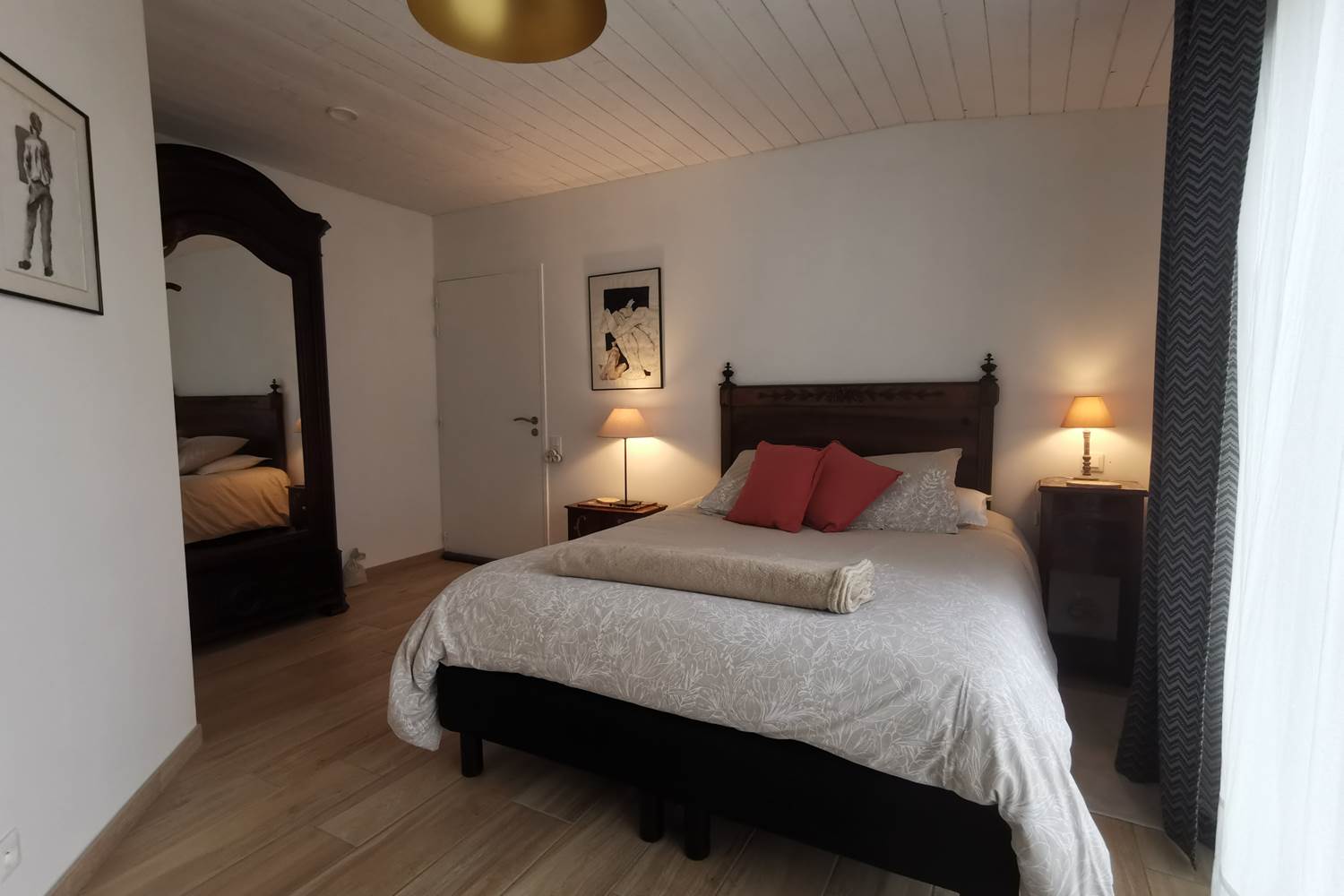 Lit confortable chambre d'hôtes Gingko, moulin de La Retardière, Orvault