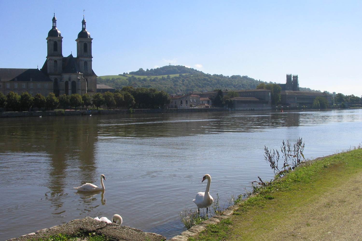 Vues des bords de Moselle Abbaye des prémontrés et Eglise Saint Martin