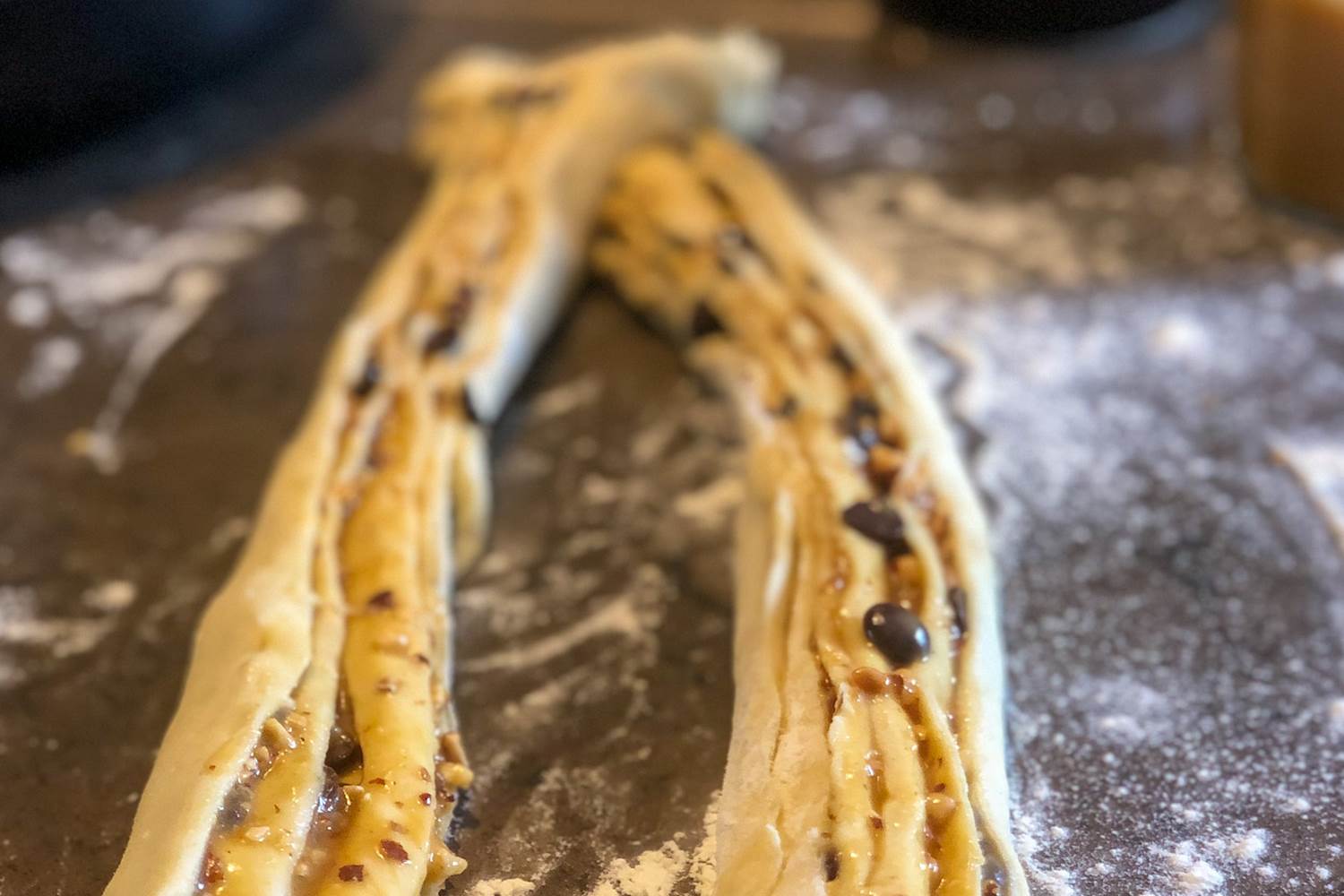 confection de babka chocolat/caramel et amande pour le petit-déjeuner des hôtes