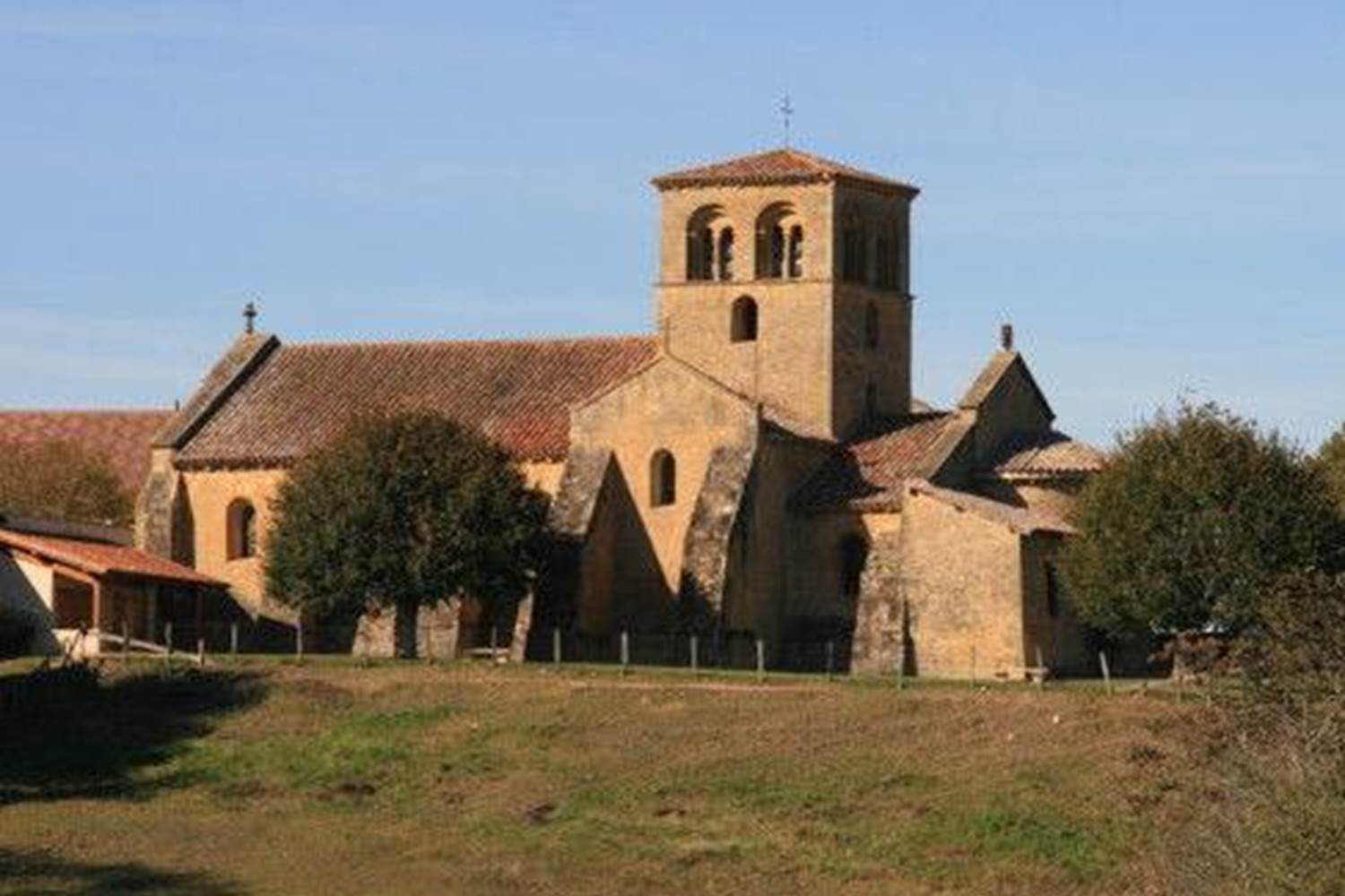 Les Eglises et Chapelles Romanes du Brionnais