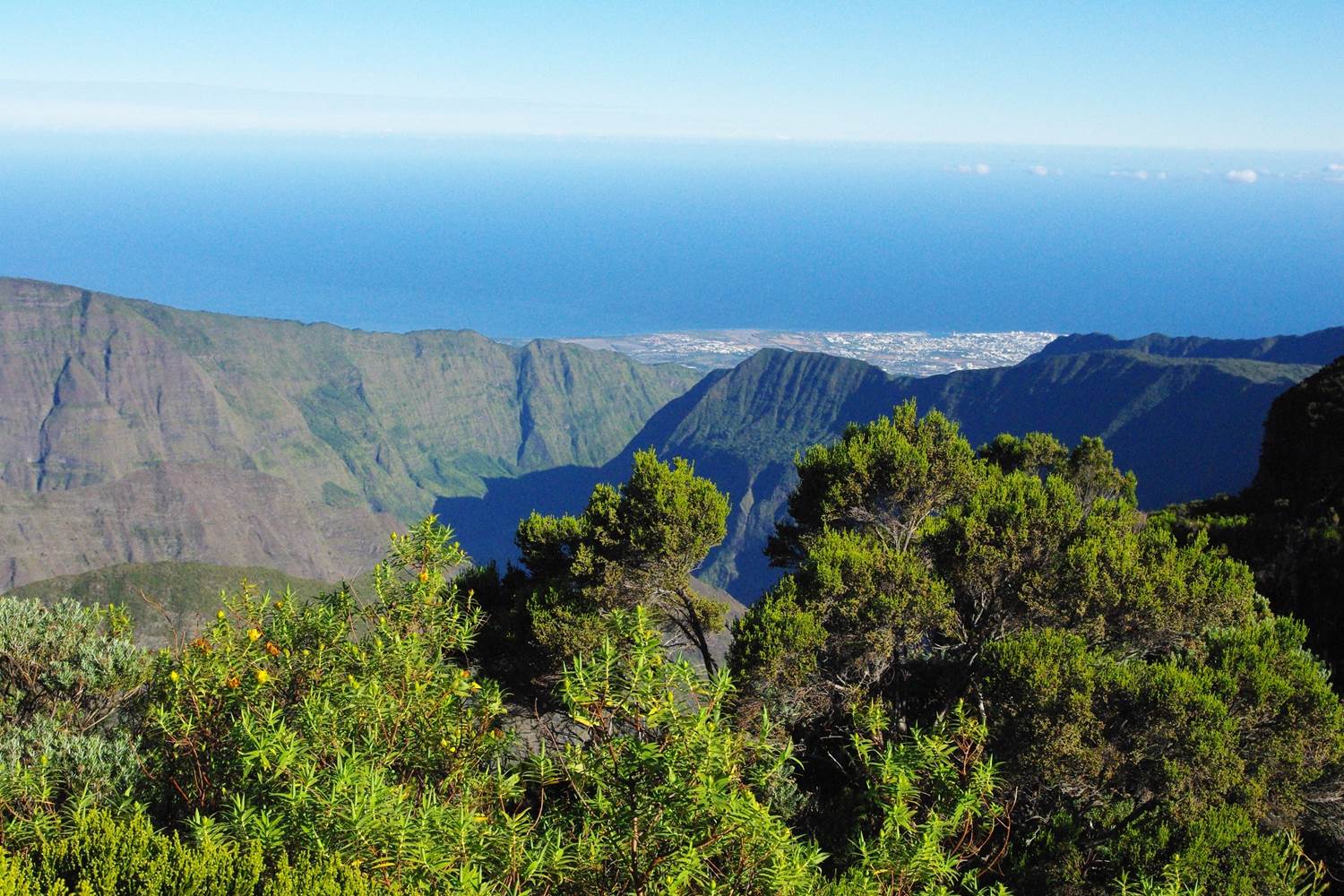 Le Port vue la Roche Ecrite
