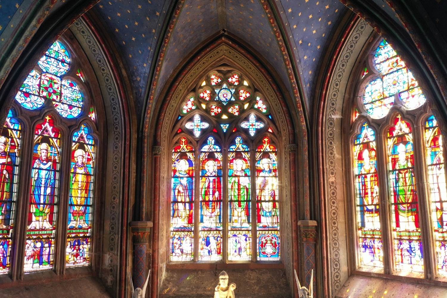 Vitraux de la chapelle absidiale