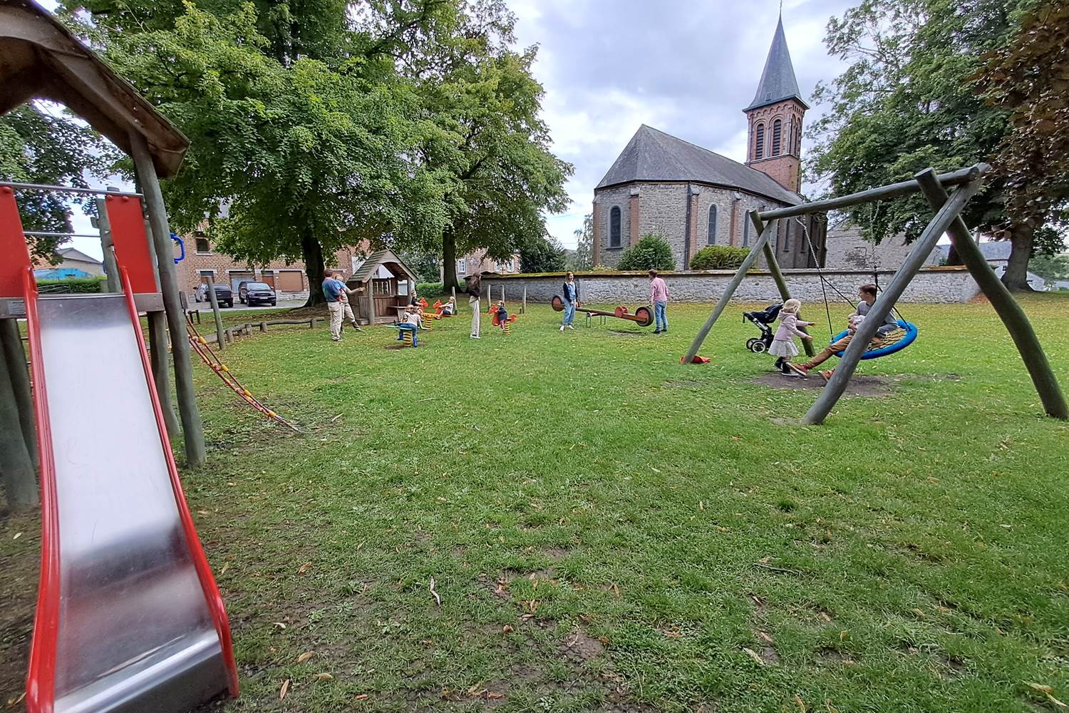 La Place du Baty à Falmagne
