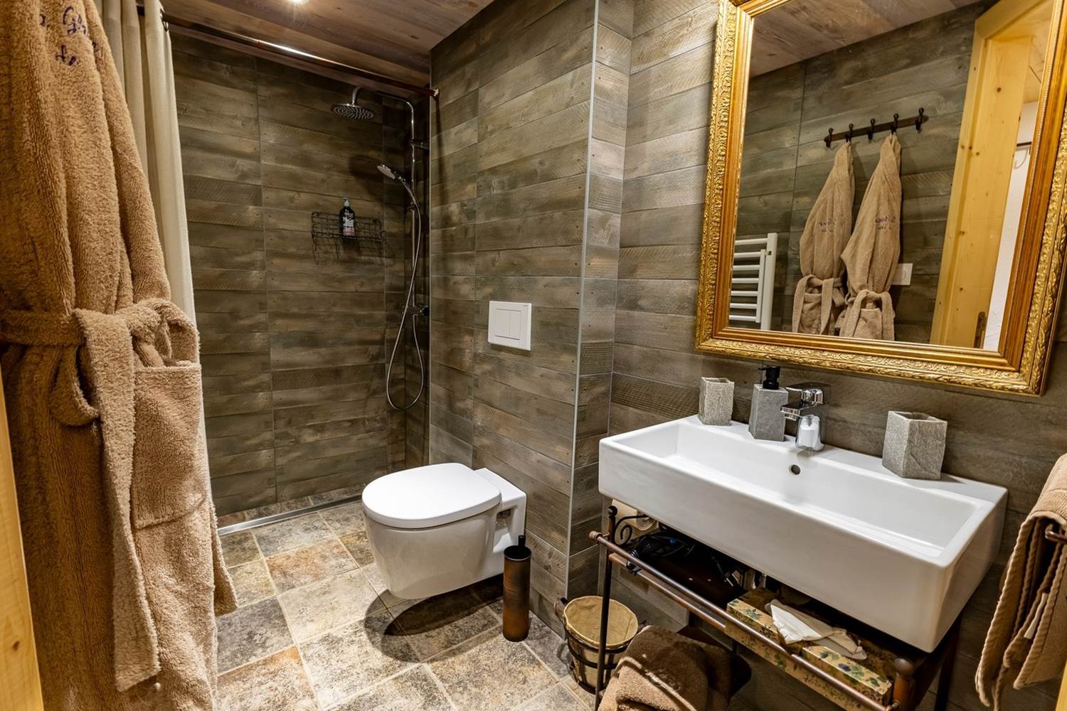 La sdb : Thème la chèvrerie