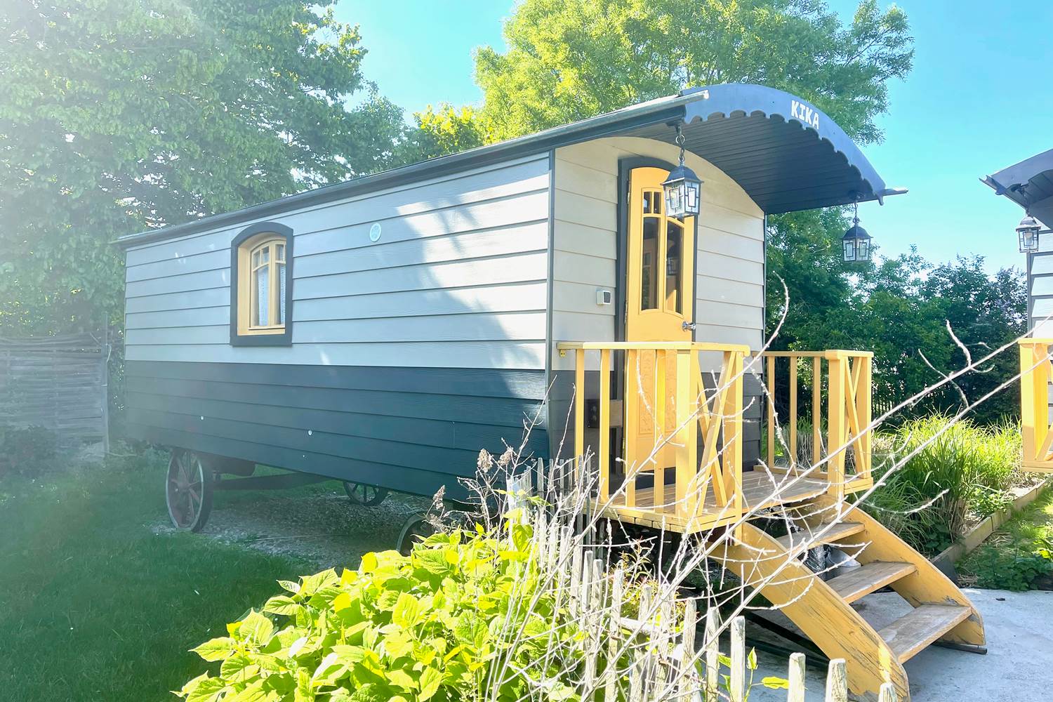 © Au Presbytère de Saigneville - le gîte a.k.a la roulotte de Kika