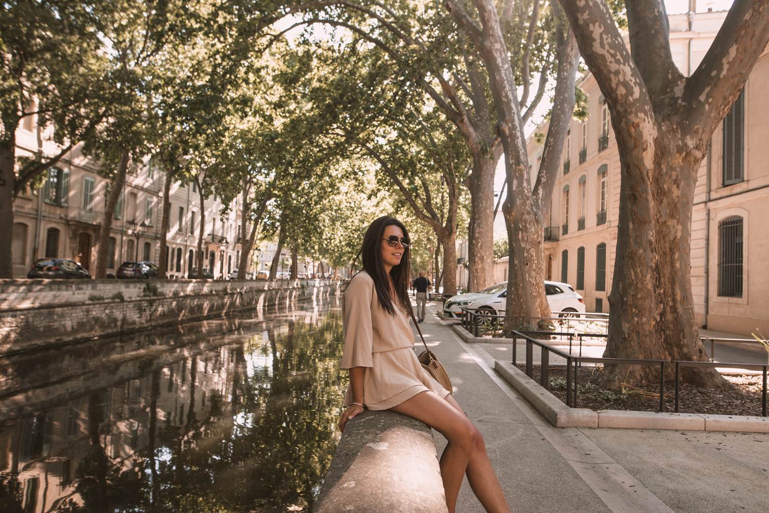 go for a walk along the romantic Canal de la Fontaine