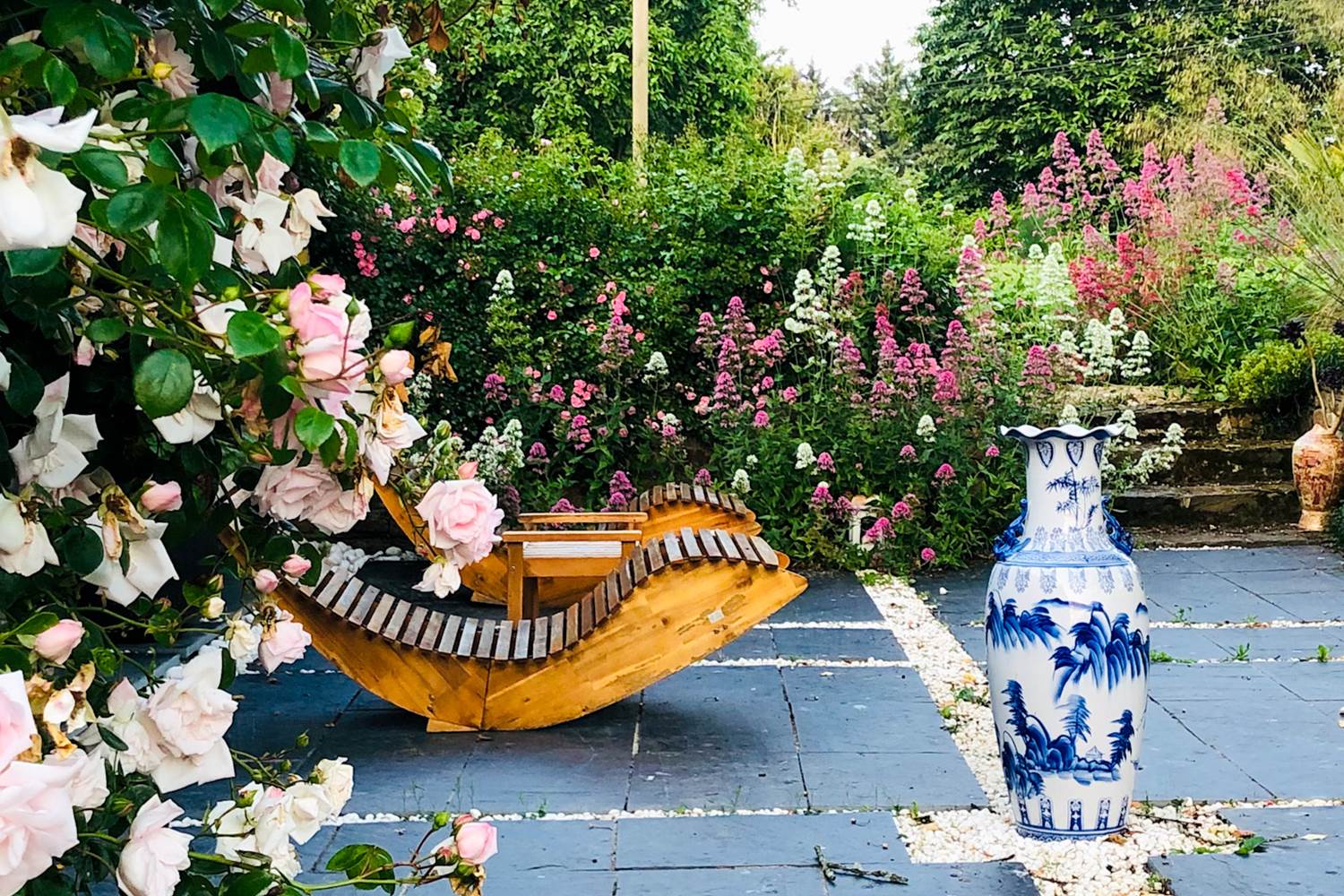 détente assurée en s'allongeant sur ces transats à bascule