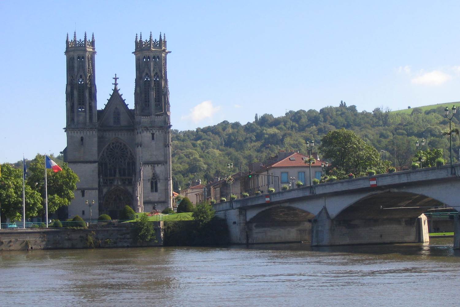 Eglise Saint Martin et Pont Gelot