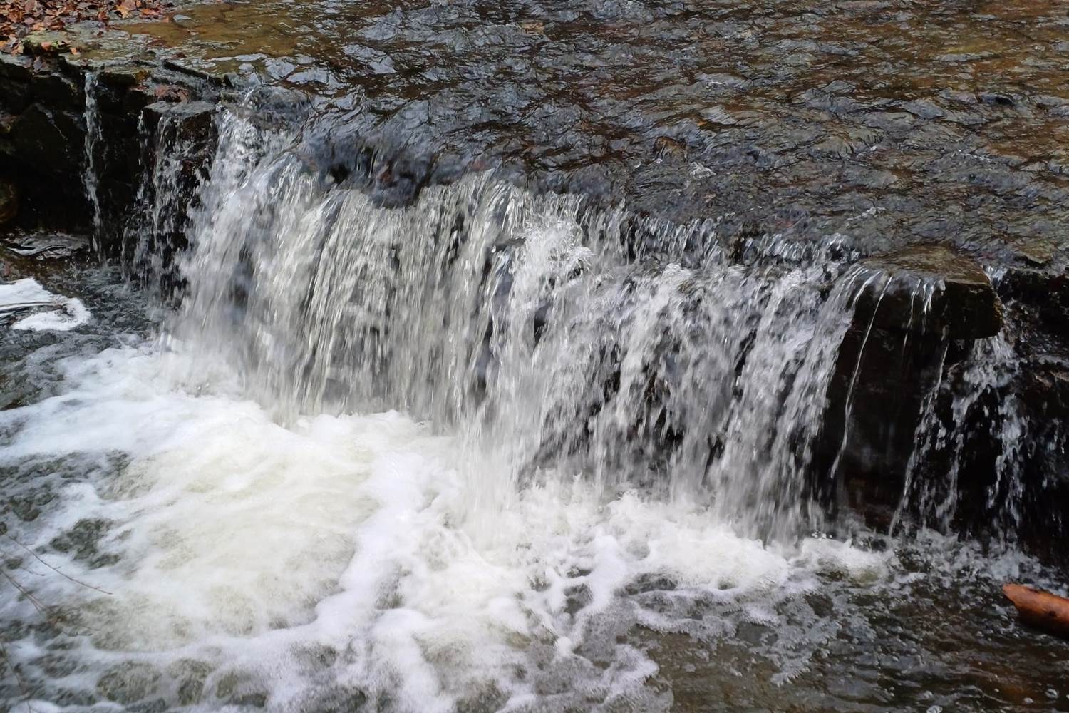 Une des nombreuses cascades de la promenade