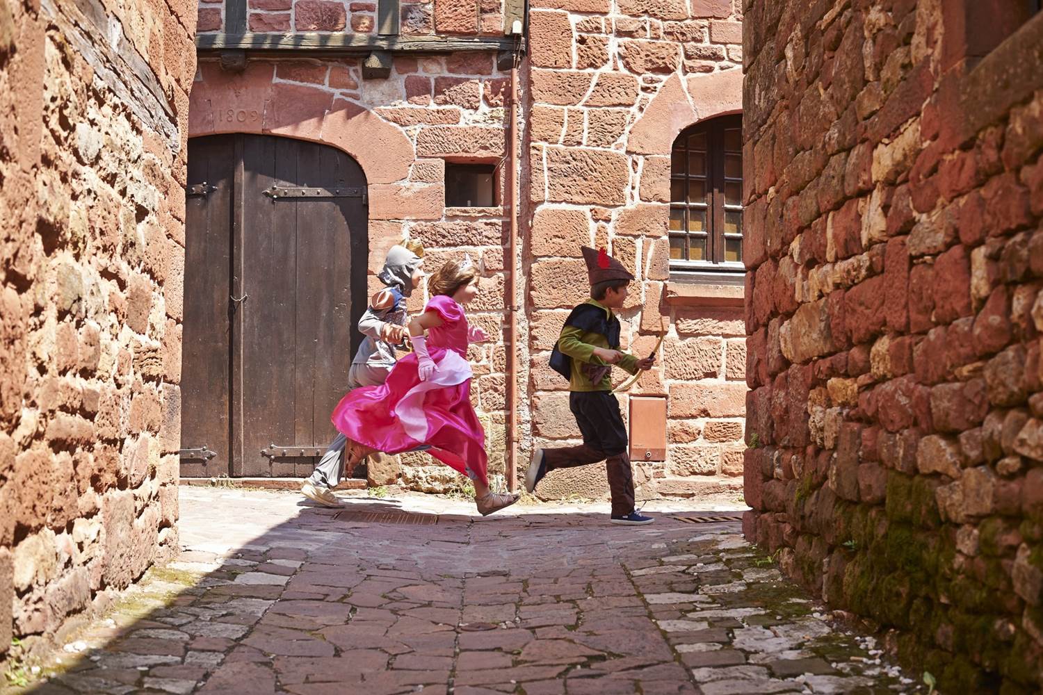 Jeux d'enfants _ Collonges-la-Rouge