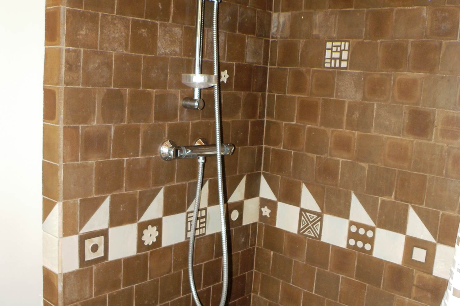 Salle d'eau avec chambre