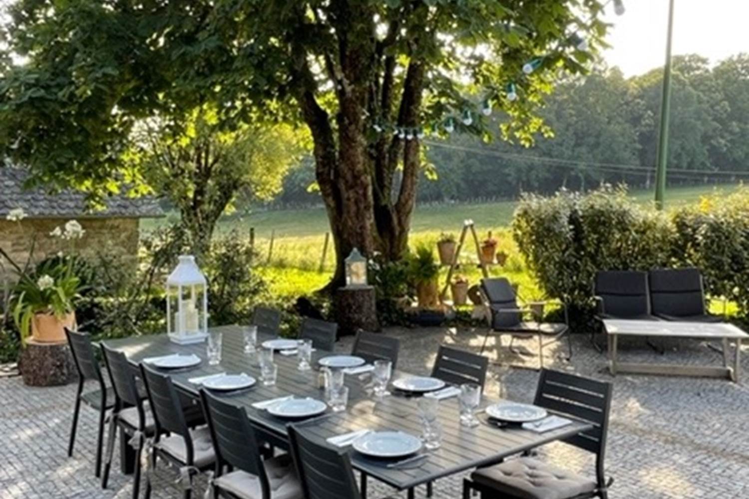 Domaine du Vidal - La table d'hotes en terrasse