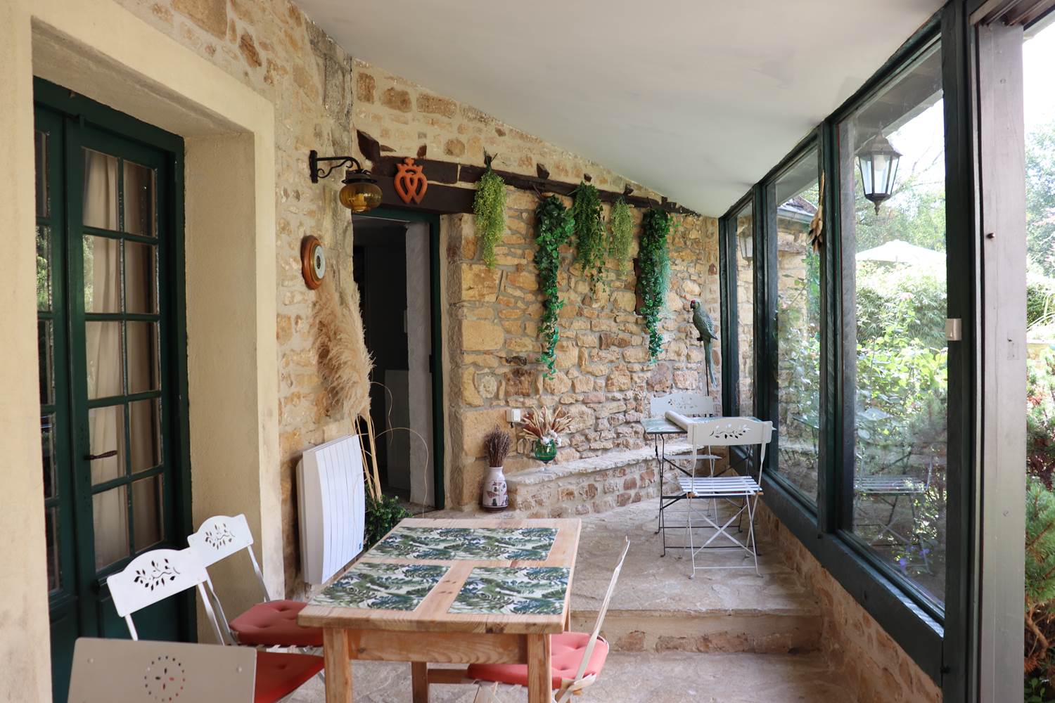 Les Charmes de Sarlat - Chambre d'hôtes Sarlat - Petit déjeuner véranda