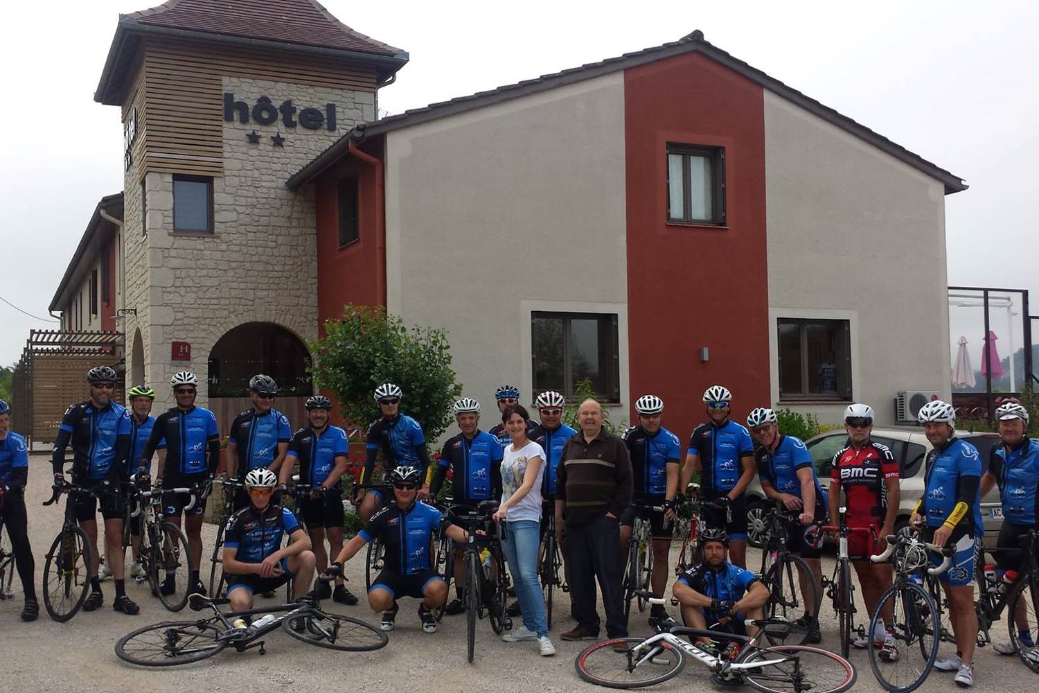 Groupe clients en vélo