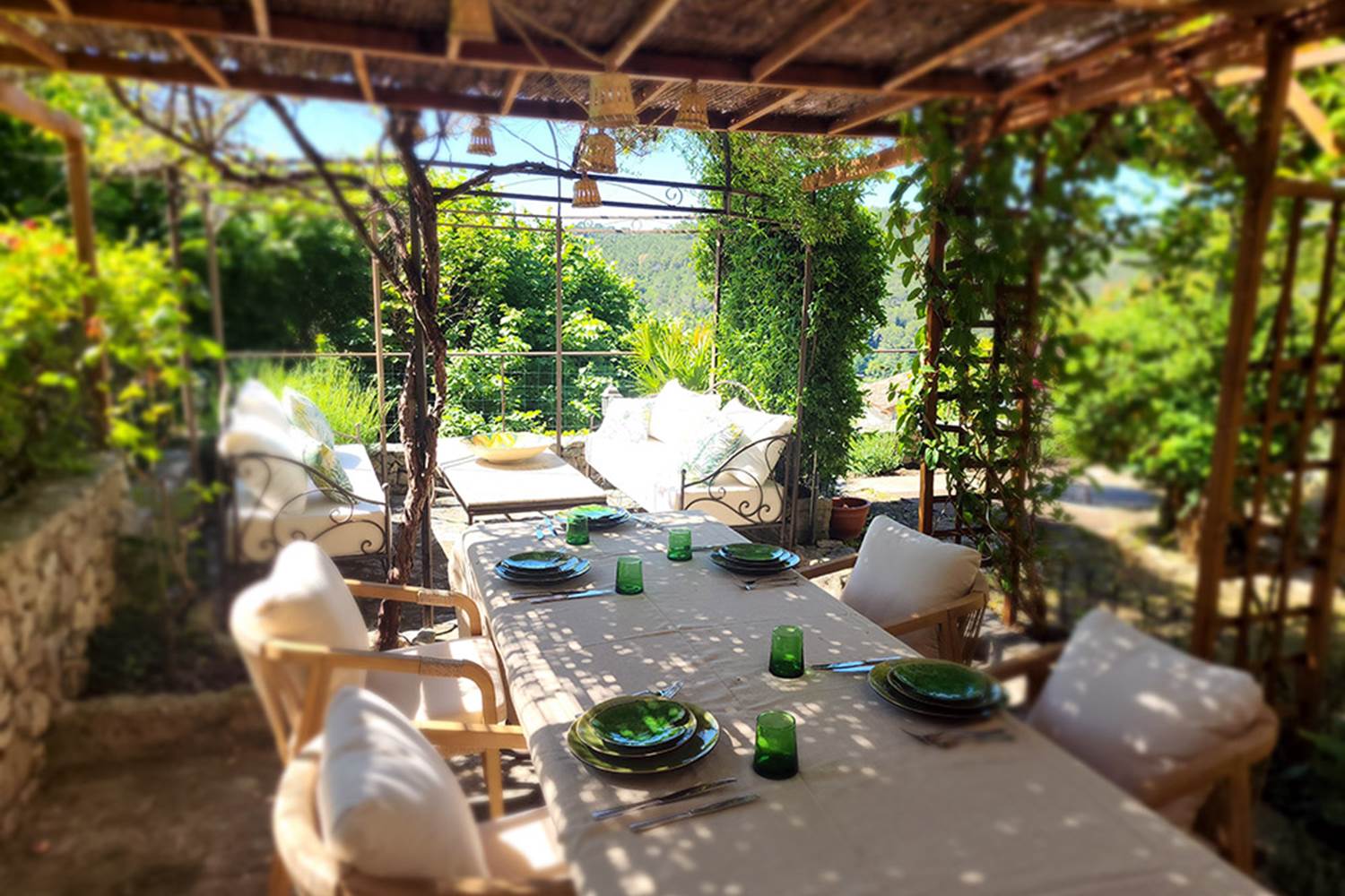 Coin repas au jardin