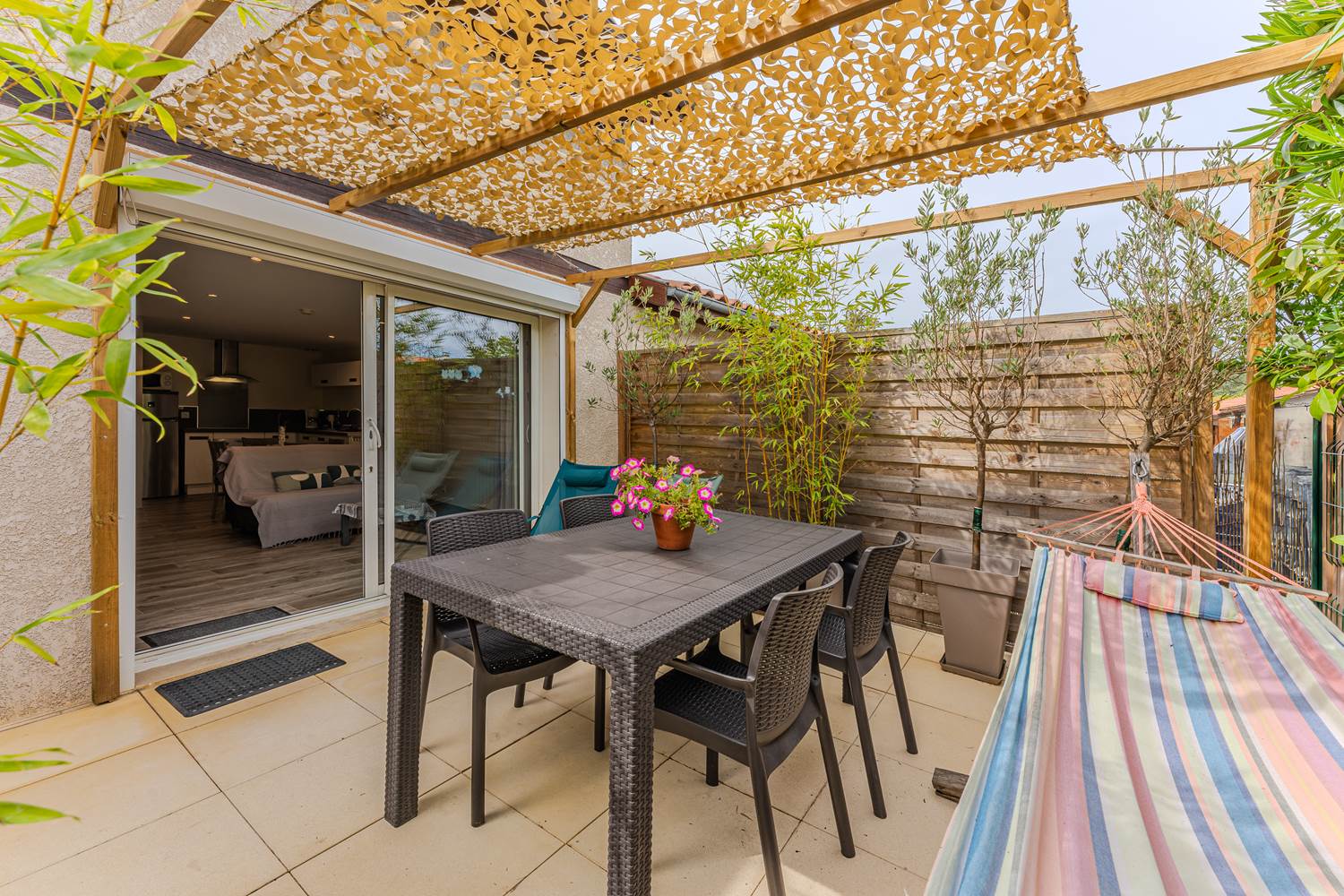 Terrasse baie vitrée gîte 2