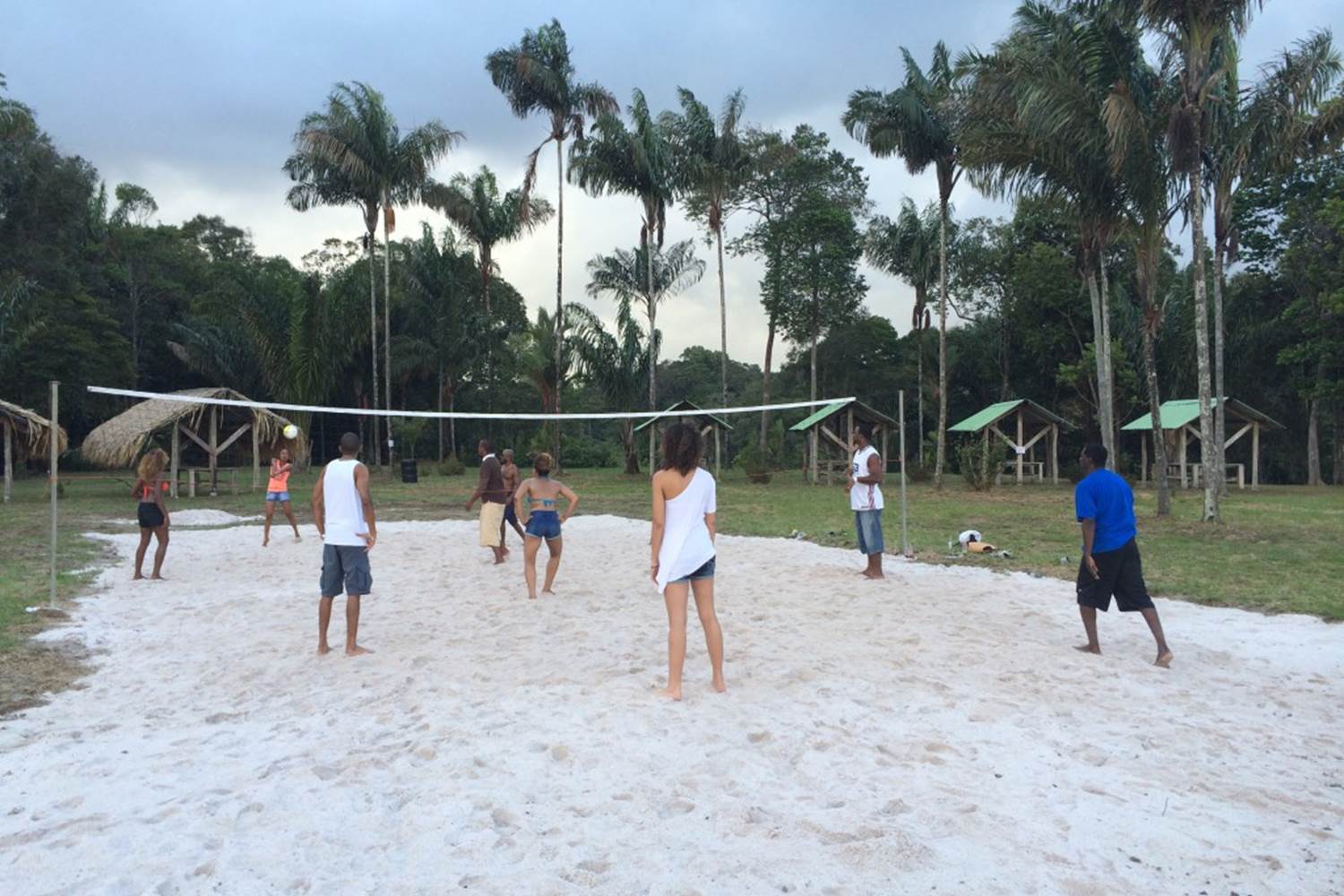 Terrain de volley-ball