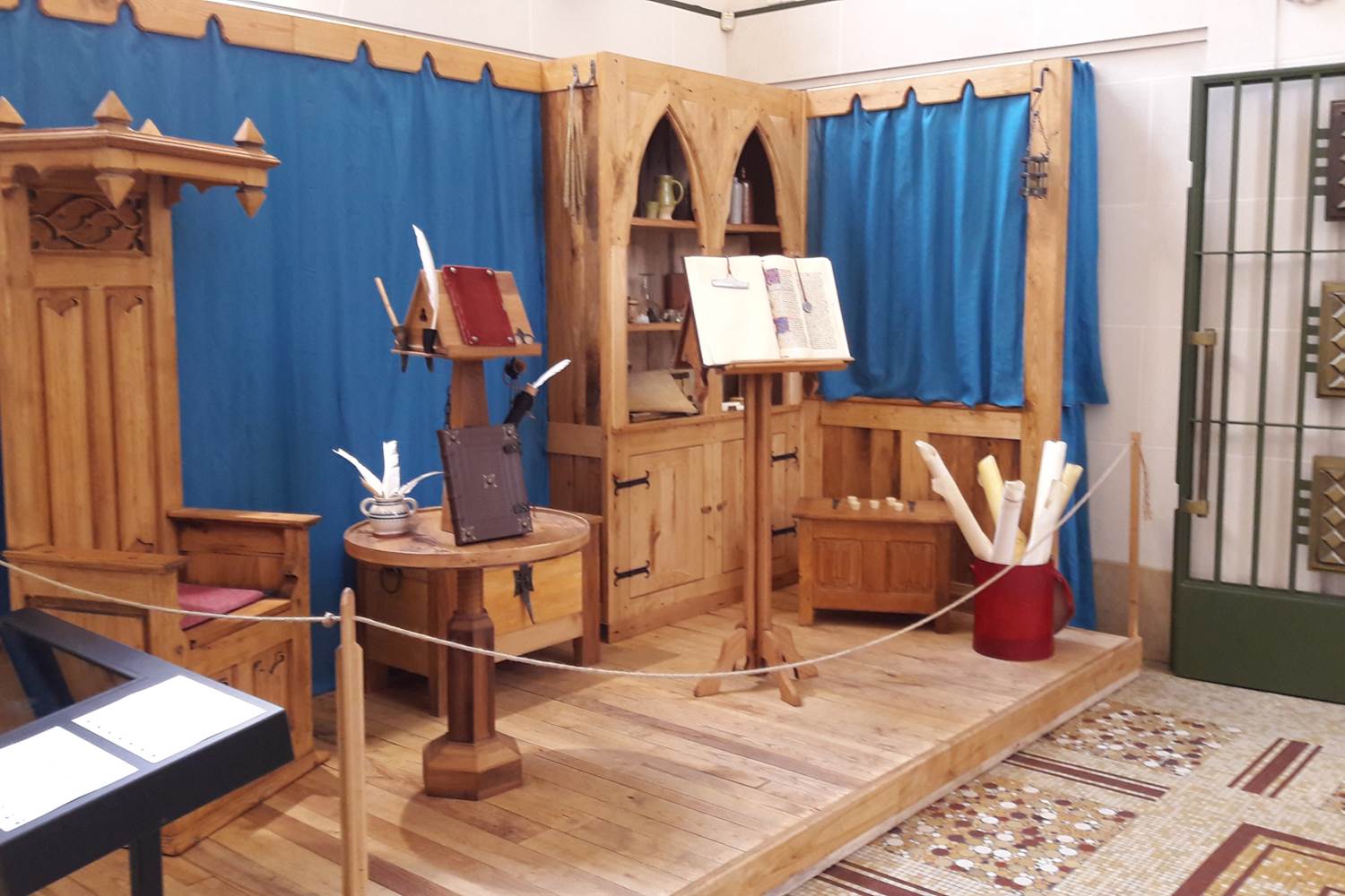 abbaye-de-belleperche-scriptorium-©Petit-Meschin