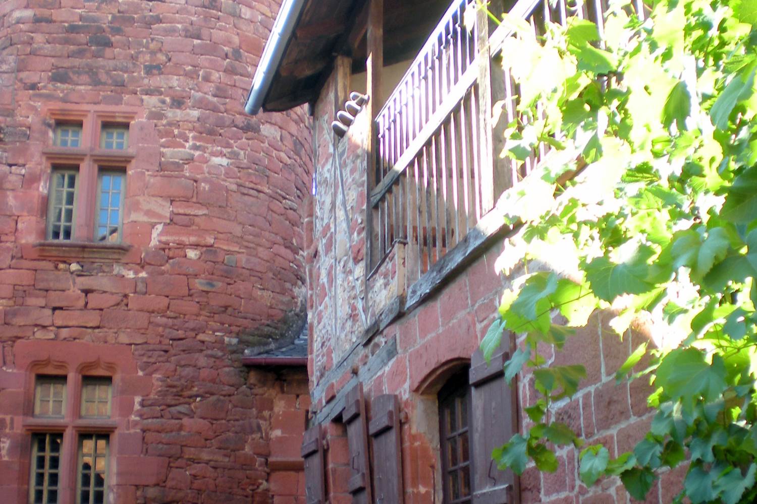 Collonges la rouge plus beau village de france en correze