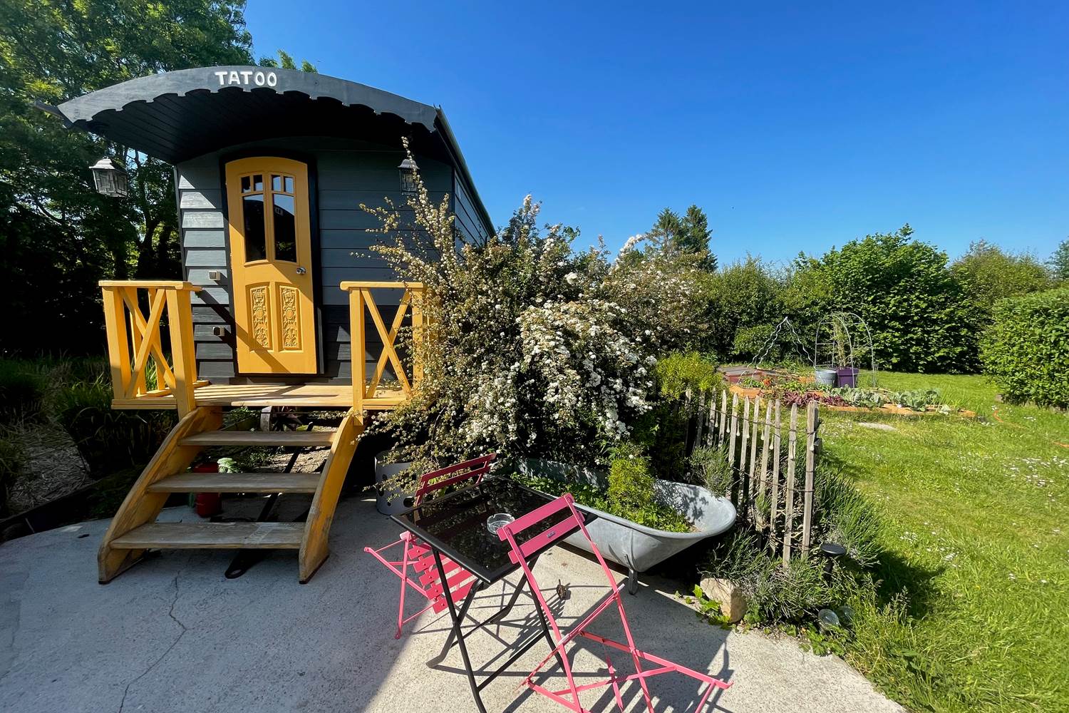 © Au Presbytère de Saigneville - la roulotte de Tatoo