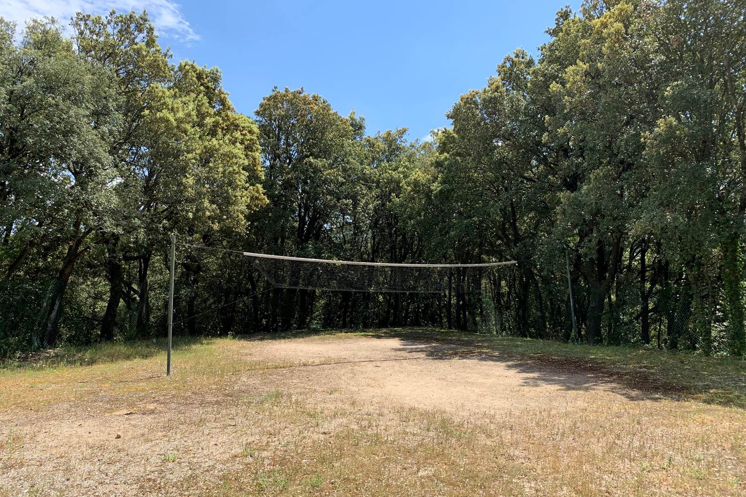 Terrain de volley-ball/badminton