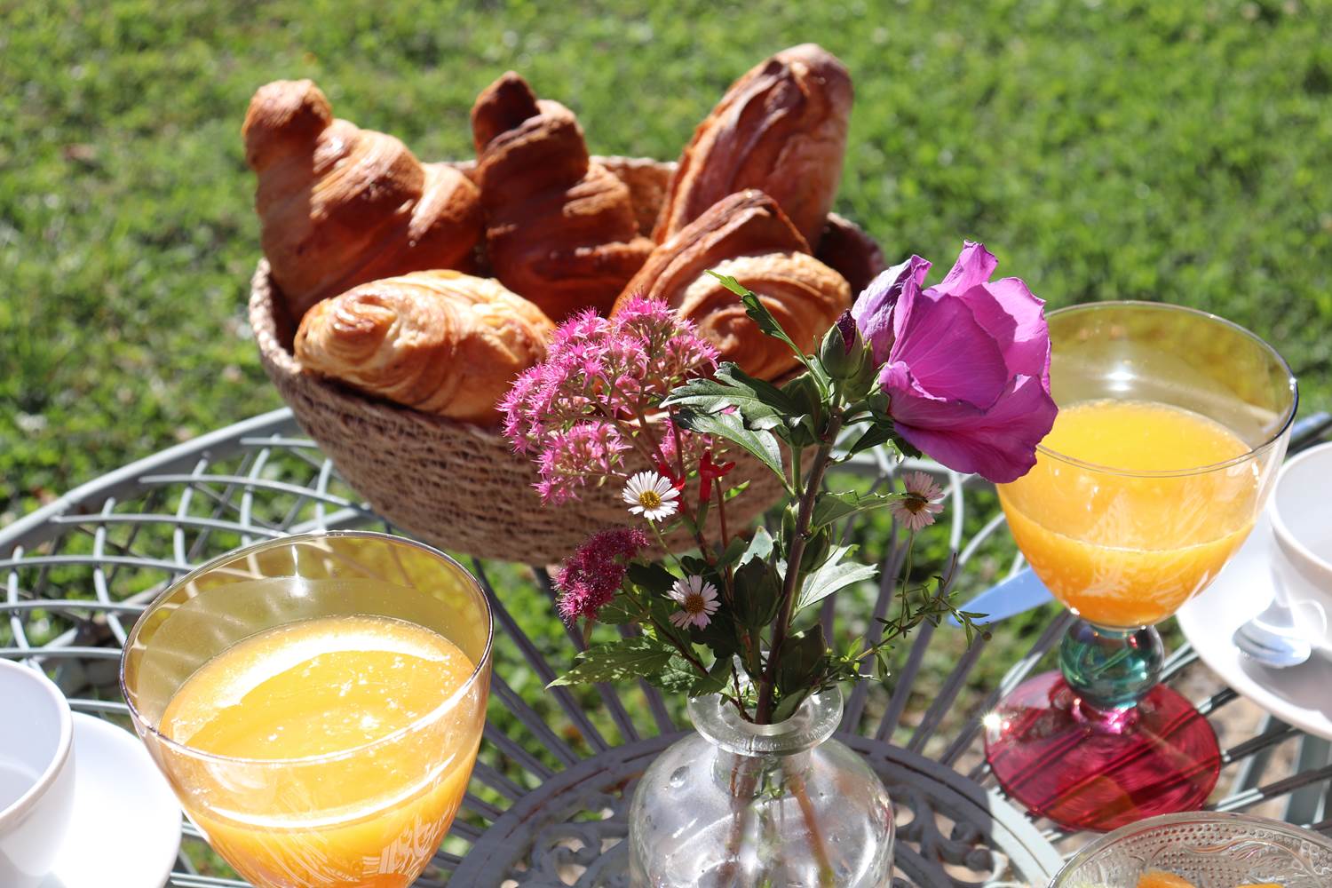 Les Charmes de Sarlat - Chambre d'hôtes Sarlat - Petit déjeuner viennoiseries