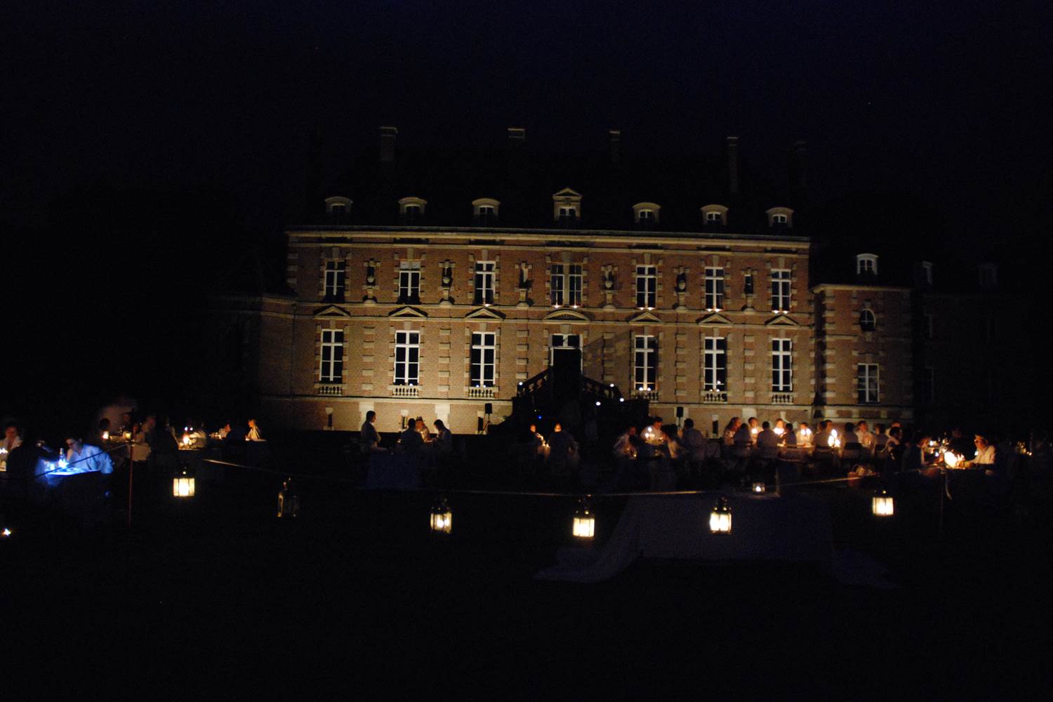 Dîner en blanc au Château d'Auteuil