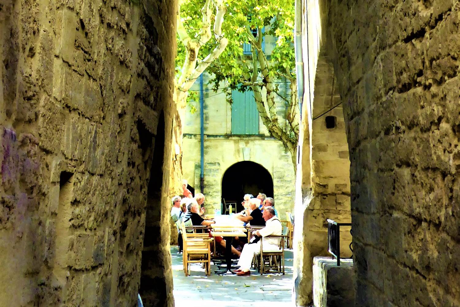 Vu sur la place aux Herbes à Uzès