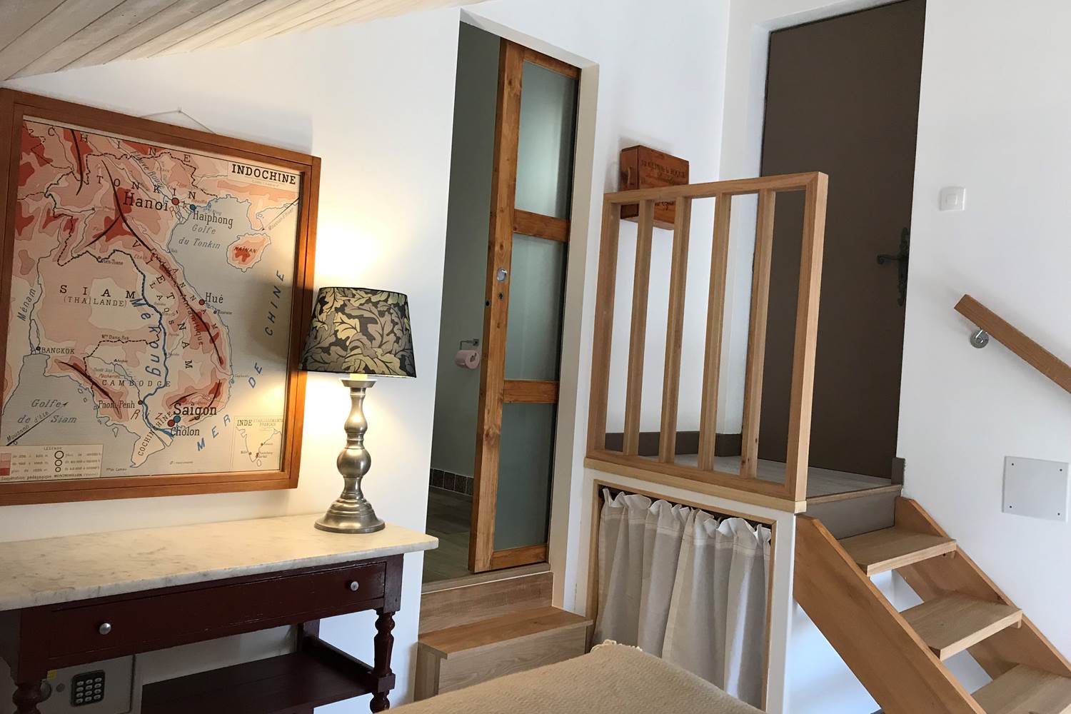 Chambre Les Dentelles / Accès Chambre et Salle de Bain