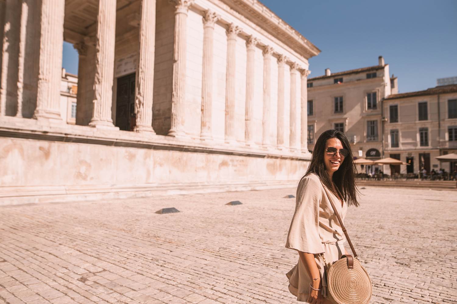 exploring la Maison Carrée
