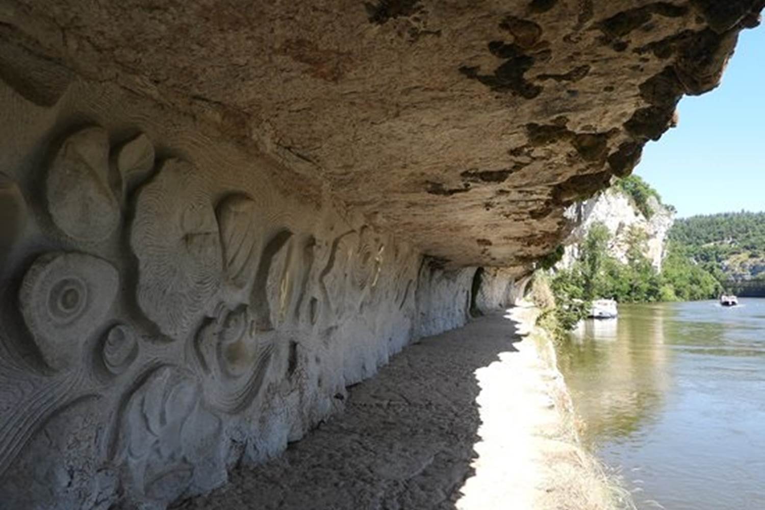 gravures-sur-la-paroi Chemin de Halage