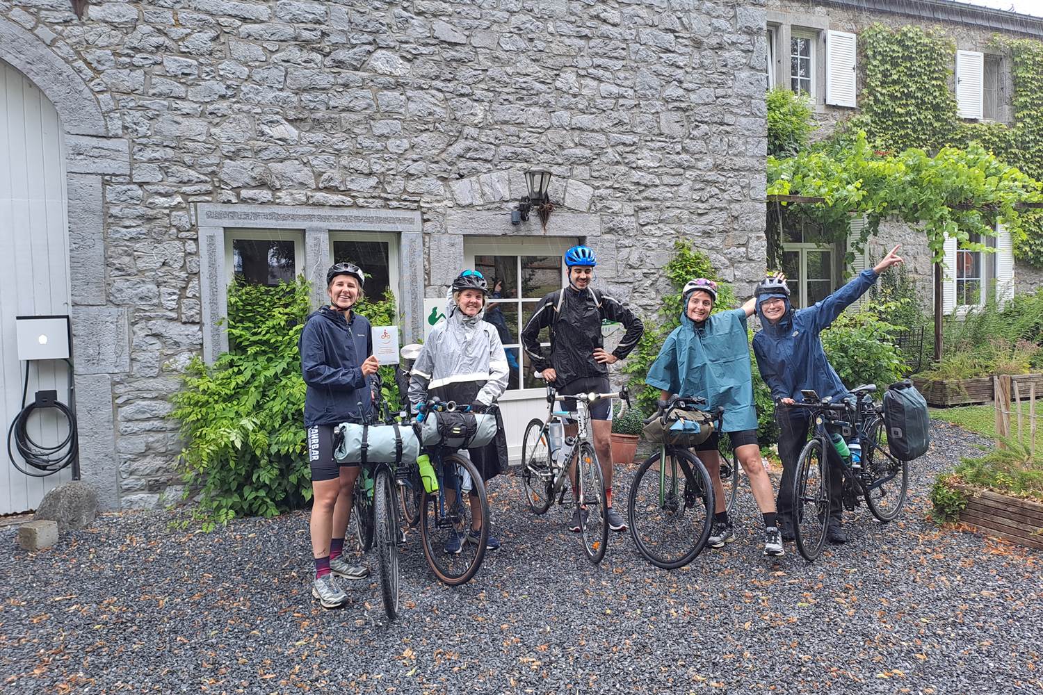Cyclistes en randonnée vélo