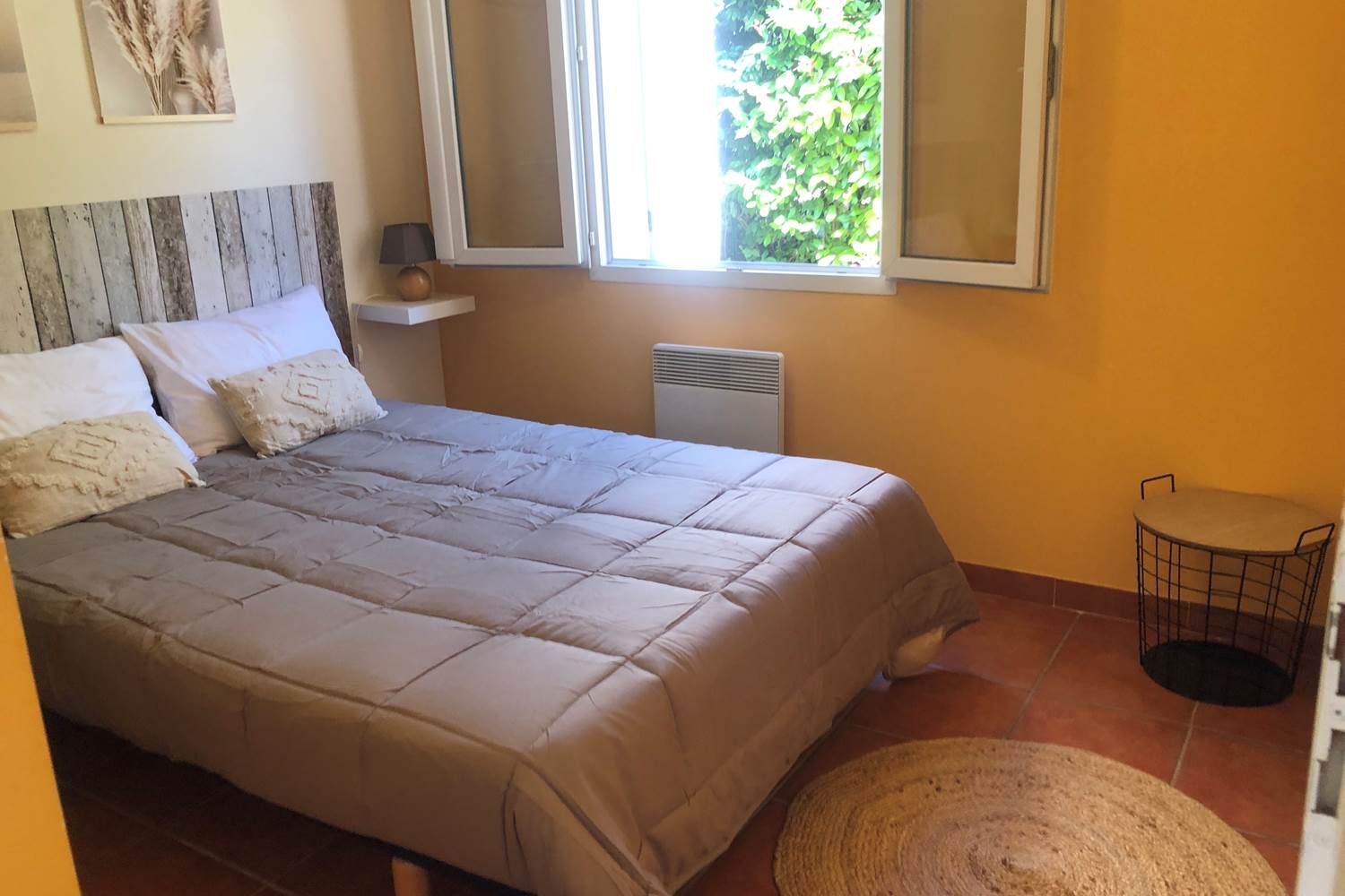 Les Mazets du Rouret - le Pin Parasol