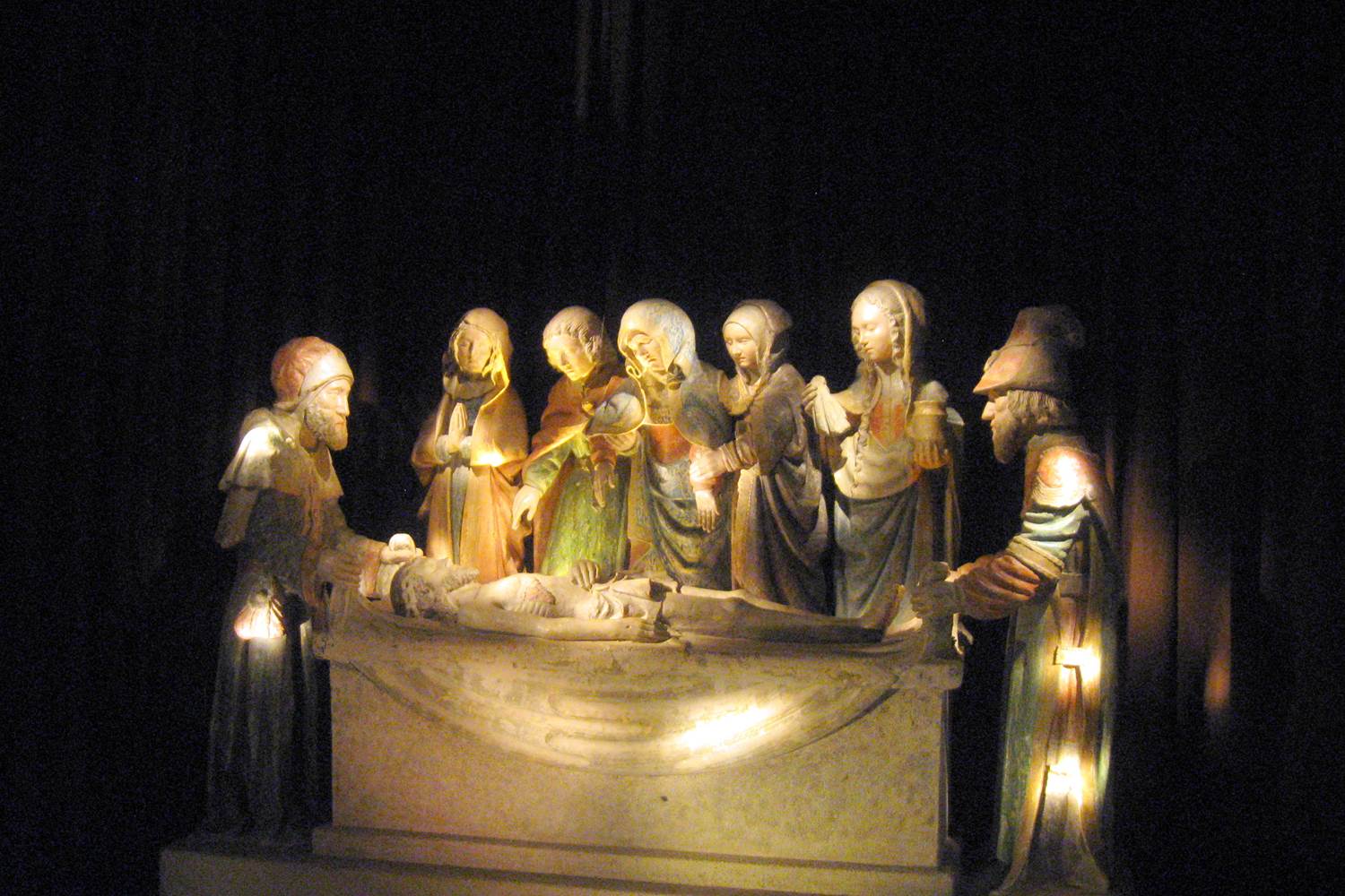 la mise au tombeau de Reygades en correze