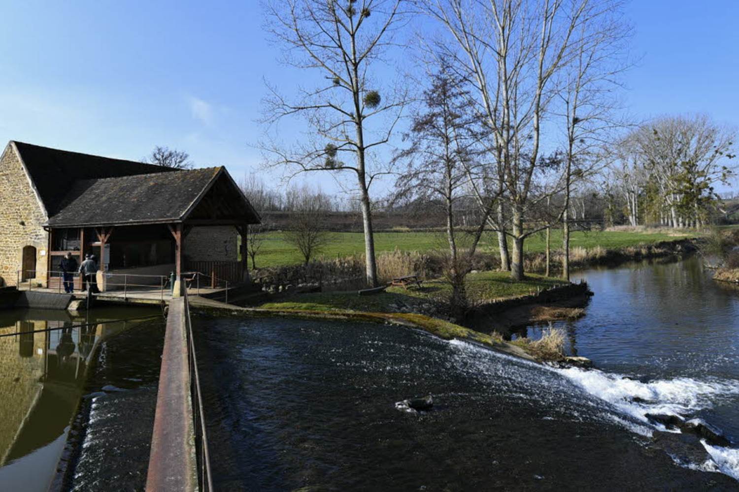 Le Moulin Hydroélectrique de Lugny lès Charolles