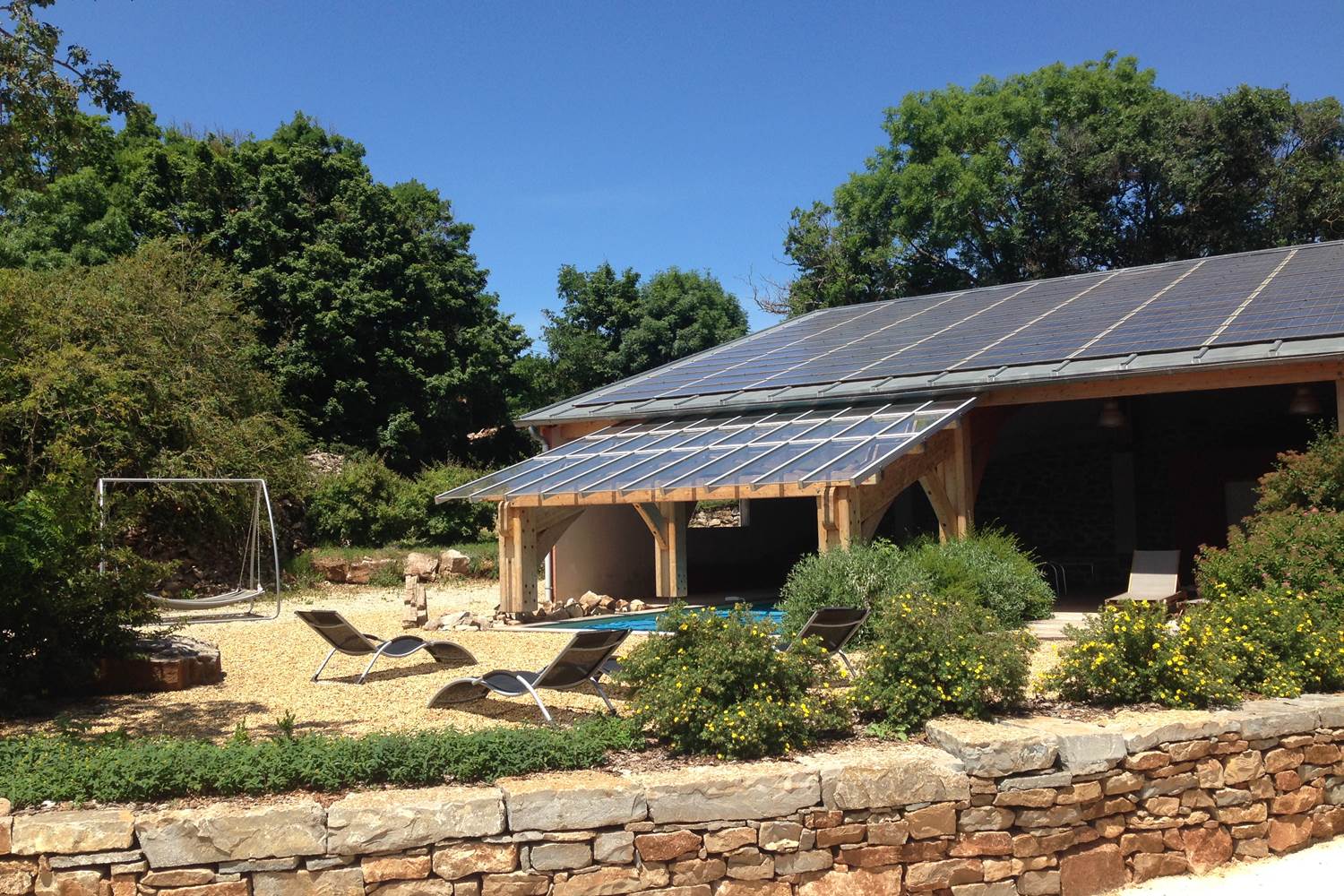 Vue sur l'extérieur arboré