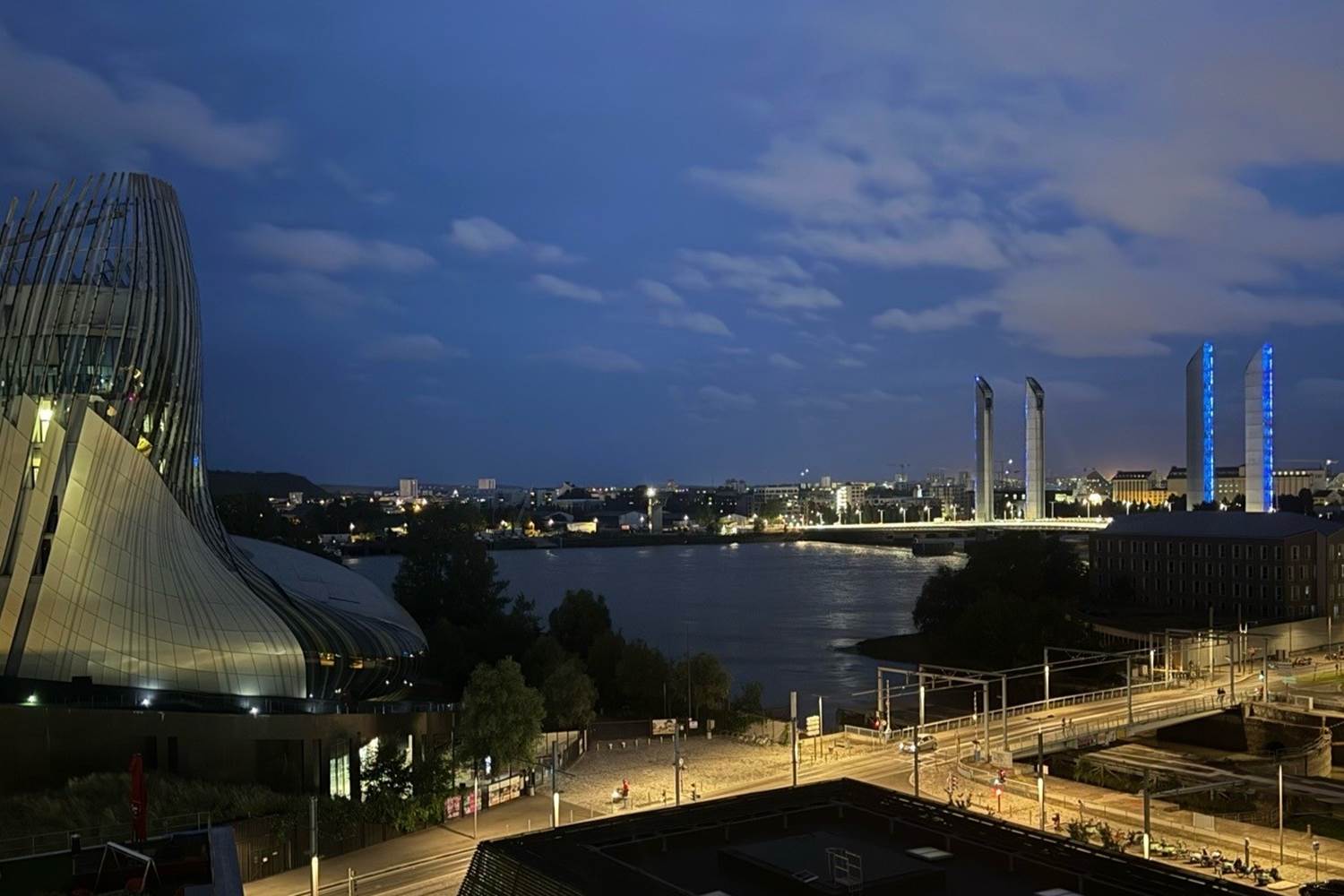 Nid Cosy Bordeaux - Cité du vin et pont Chaban Delmas