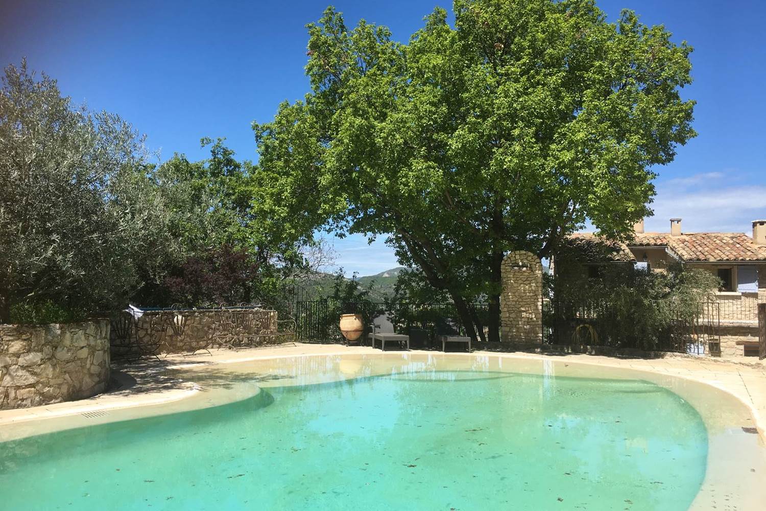 Le Deffends de Redon - la piscine