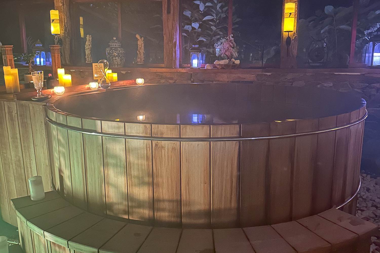 bain chaud Ofuro en cèdre rouge enrichi en sel d'Epsom