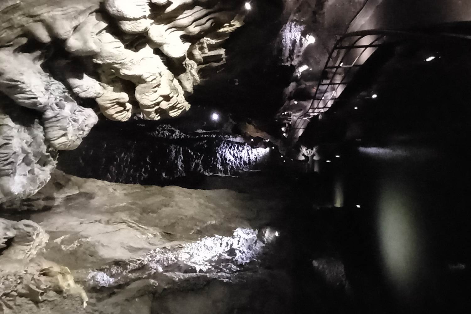 intérieur-des-grottes